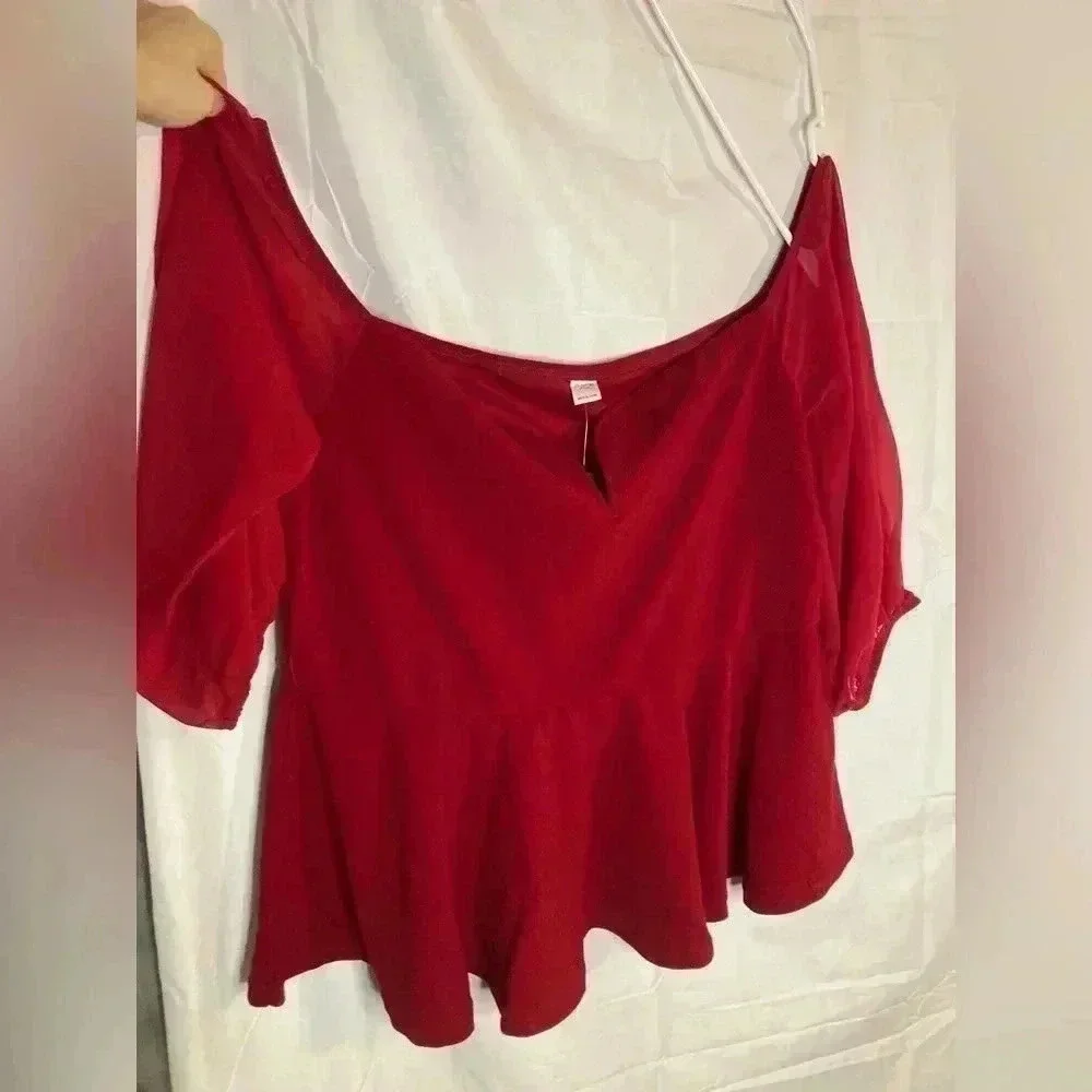Floerns red dressy top NWT‎
